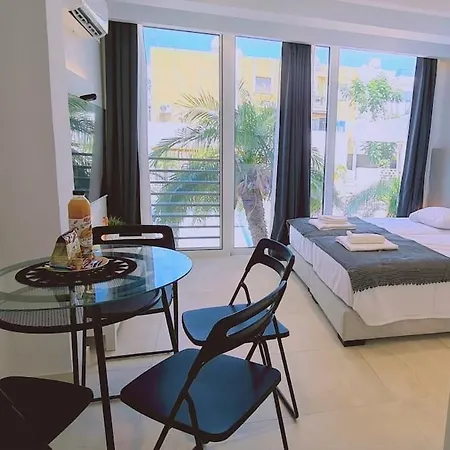 Apartament Mezarina 2 *